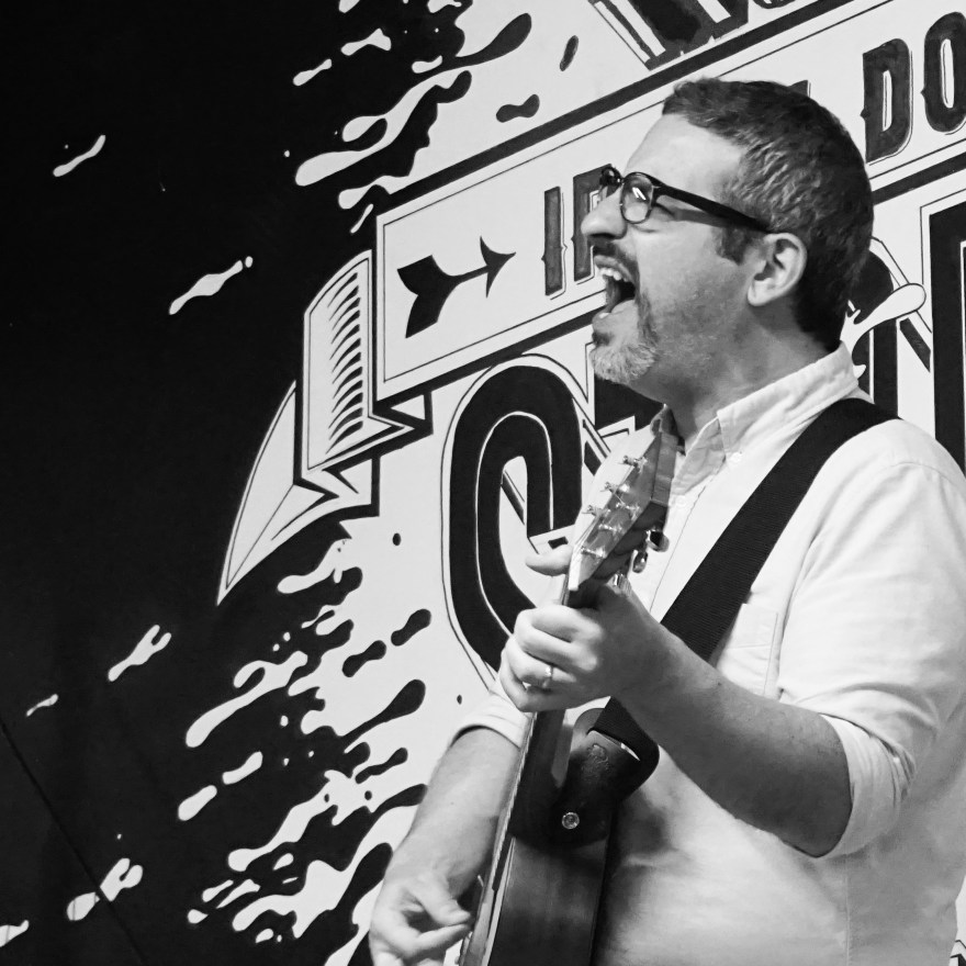 Say Hi Living Room Show, Toronto